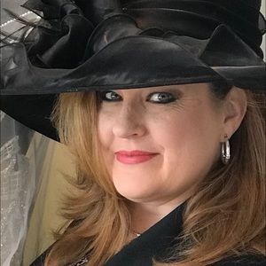 Meet your Posher, Beverly